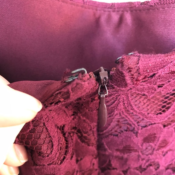 Express Burgundy Lace Overlay Pencil Skirt size 6 - Picture 5 of 7